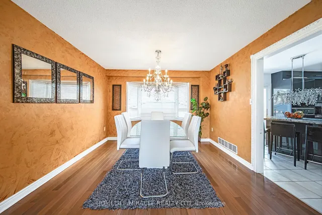 Additional image 21 of 11 Redtail Cres