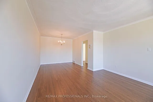 Additional image 7 of 29 Markay St