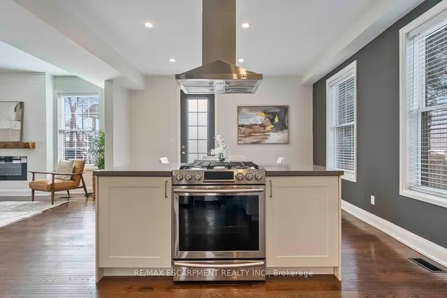 Additional image 12 of 924 Beach Blvd