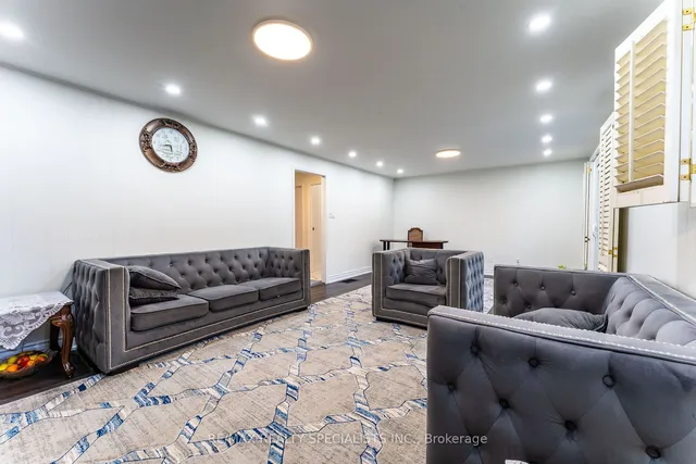 Additional image 12 of 21 Parkend Ave