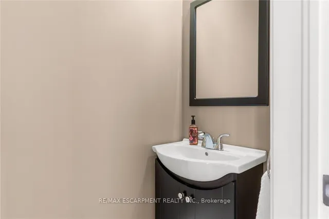 Additional image 16 of 1705 Upper Wellington St