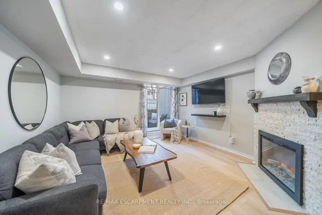 Additional image 8 of 36 Shank St Unit B