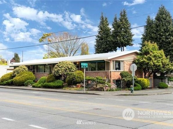 8302 8th Avenue NW, Seattle, WA 98117