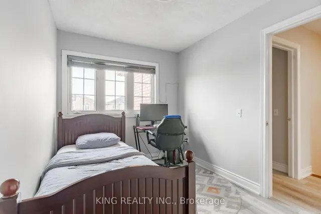 Additional image 19 of 928 Ledbury Cres