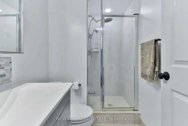 Additional image 16 of 15 Michael Power Pl Unit 203