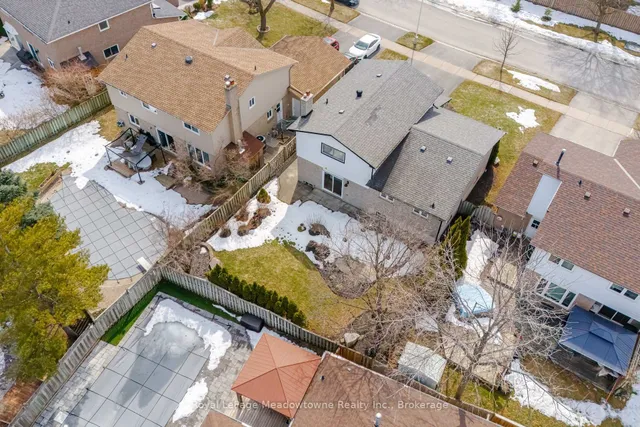 Additional image 49 of 515 Clover Park Cres