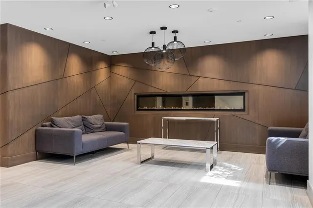 Additional image 2 of 16 MARKLE Cres Unit 213