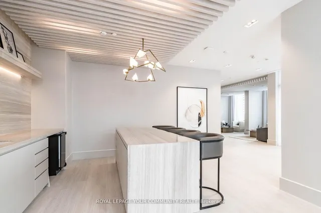 Additional image 17 of 2020 Bathurst St Unit 1016