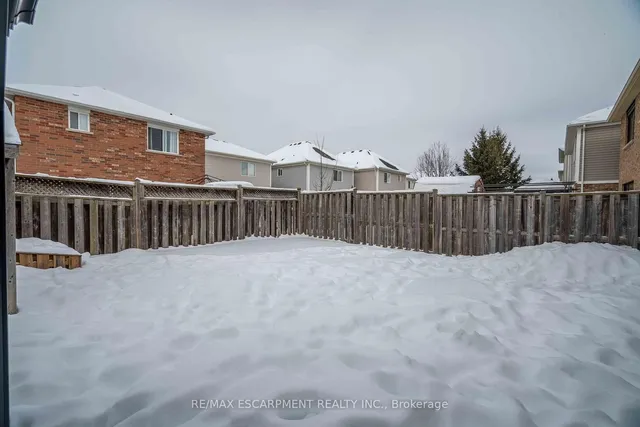 Additional image 39 of 212 Bradley Ave