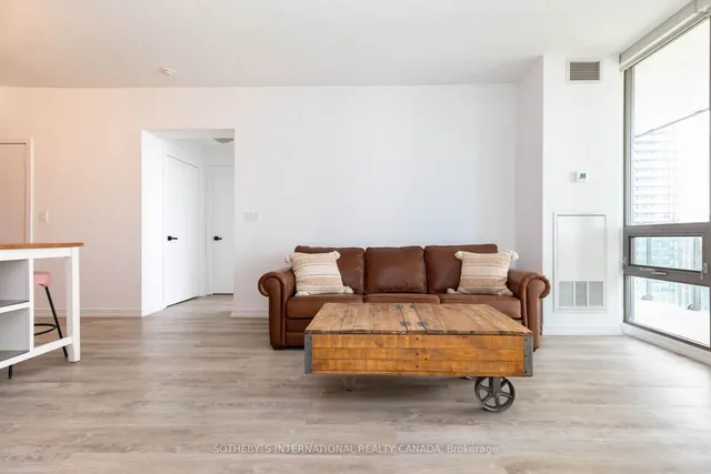 Additional image 6 of 33 Lombard St Unit 2703