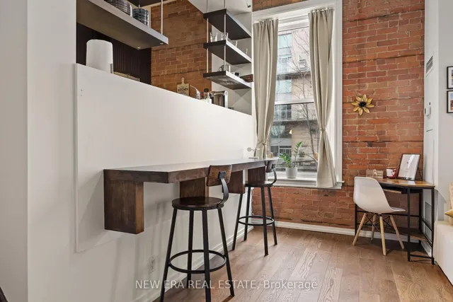 Additional image 7 of 915 King St Unit 307