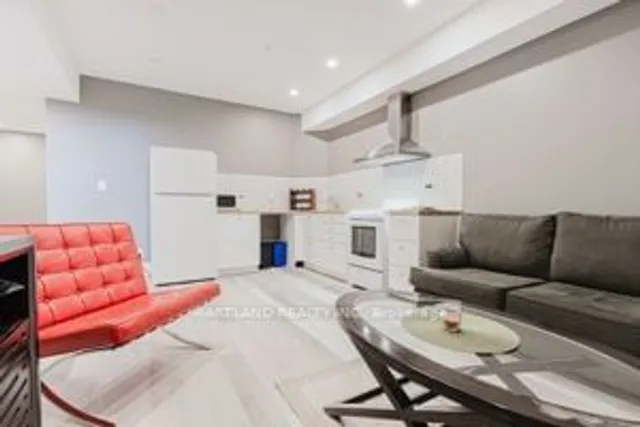 Additional image 31 of 40 ALDGATE Ave