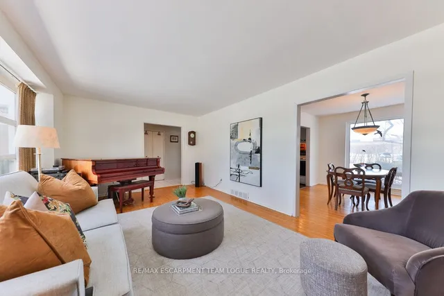 Additional image 9 of 1292 Elgin Cres