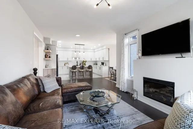 Additional image 15 of 12 Moorcroft Pl