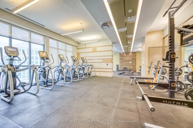 Additional image 25 of 300 Front St Unit 914