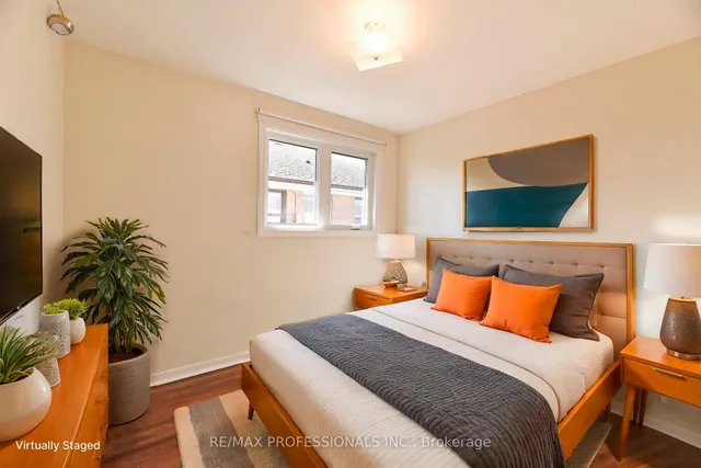 Additional image 22 of 29 Markay St