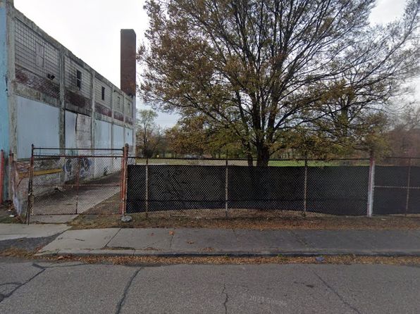 2633 Rosa Parks Blvd, Detroit, MI 48216