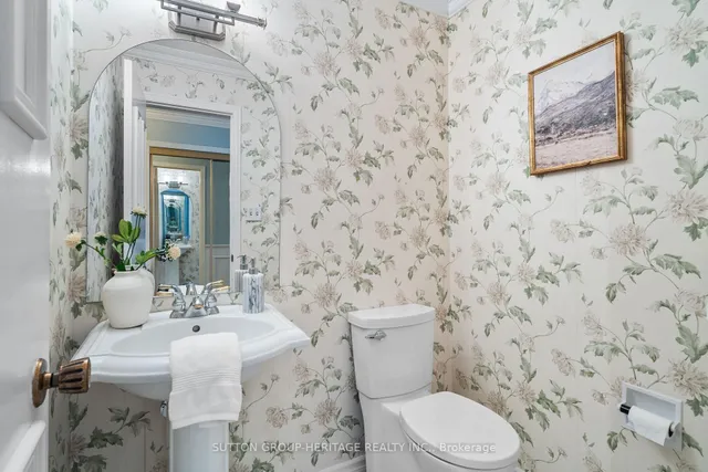 Additional image 18 of 38A Deep Dene Dr