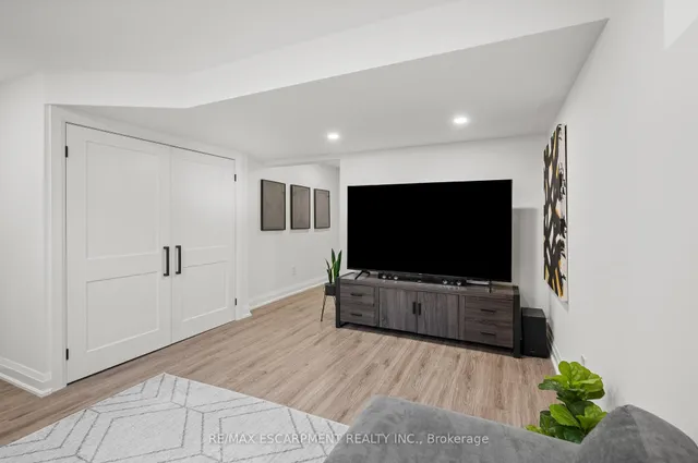 Additional image 32 of 295 Ruhl Dr