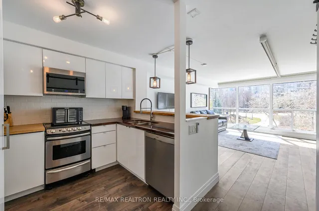 Additional image 7 of 2261 Lake Shore Blvd Unit 220