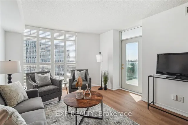 9 George St Unit 706