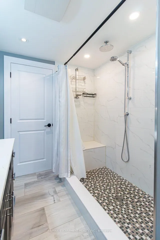 Additional image 31 of 3 Pleasant Ave