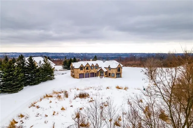 Additional image 49 of 76 Oak Ave