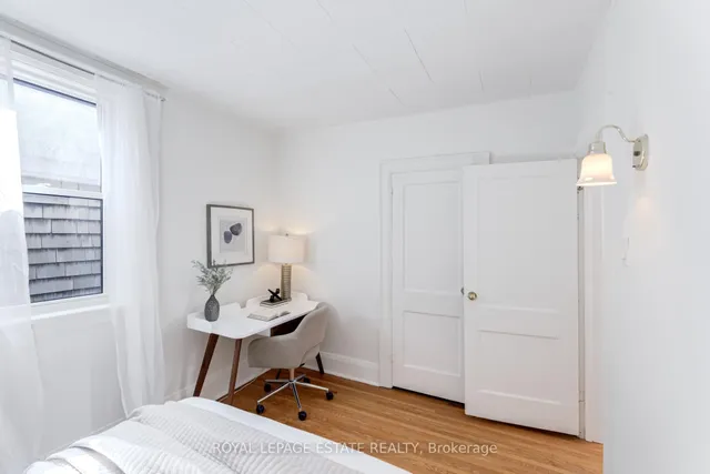 Additional image 32 of 46 Thyra Ave