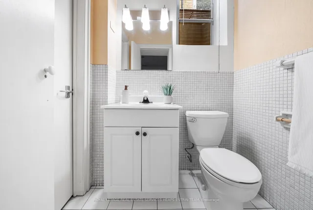 Additional image 24 of 21 Rose Park Dr