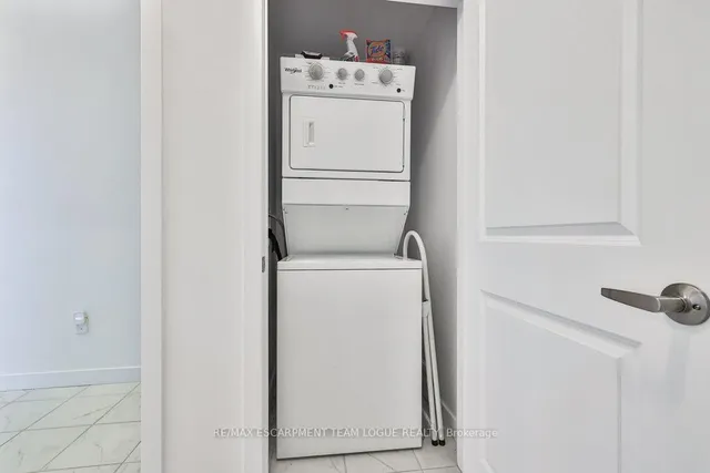 Additional image 26 of 450 Dundas St Unit 1002