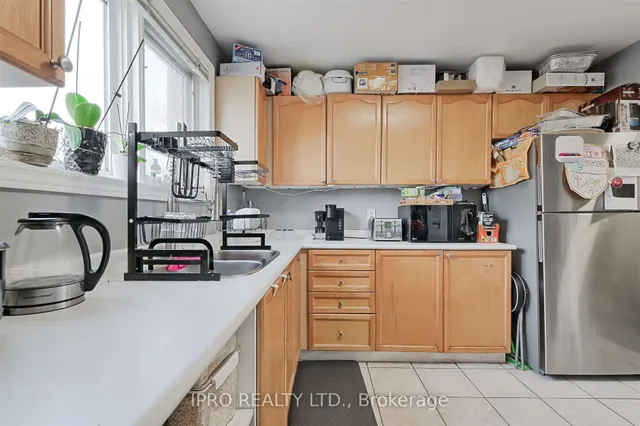 Additional image 30 of 657 Evans Ave