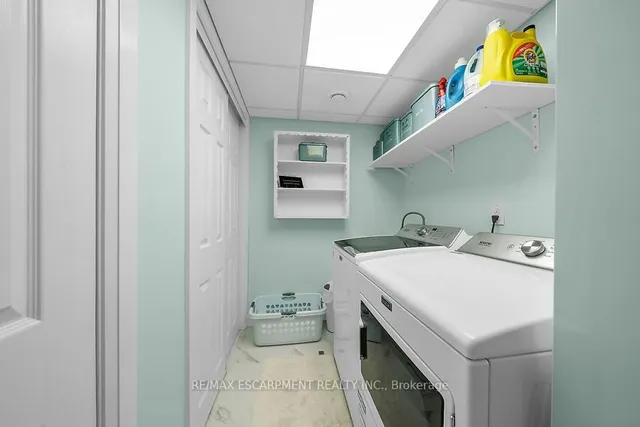 Additional image 30 of 104 FOXBOROUGH Dr