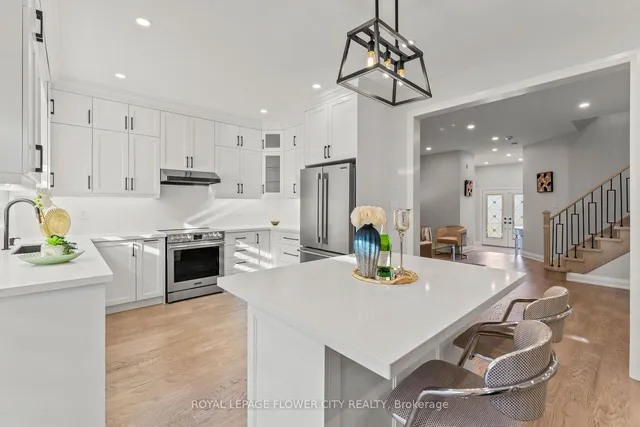 Additional image 12 of 43 Polonia Ave