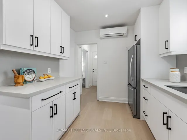 Additional image 11 of 1061 Greenwood Ave