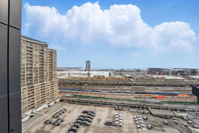 Additional image 23 of 135 East Liberty St Unit 1203