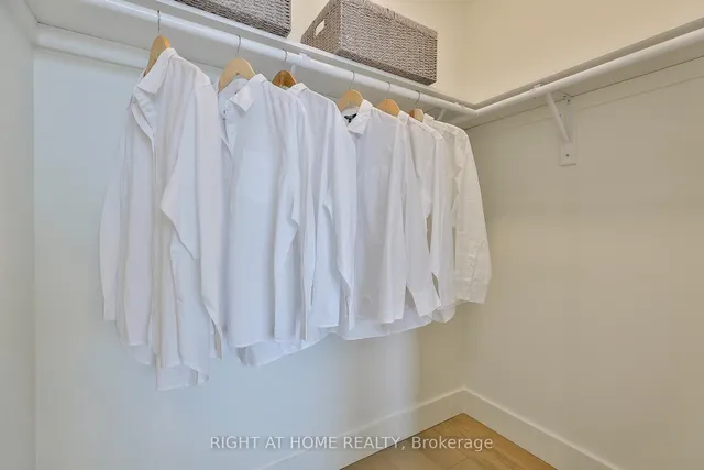 Additional image 18 of 2343 Gerrard St Unit Centre