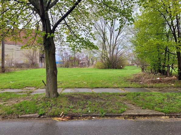 3352 Rochester St, Detroit, MI 48206