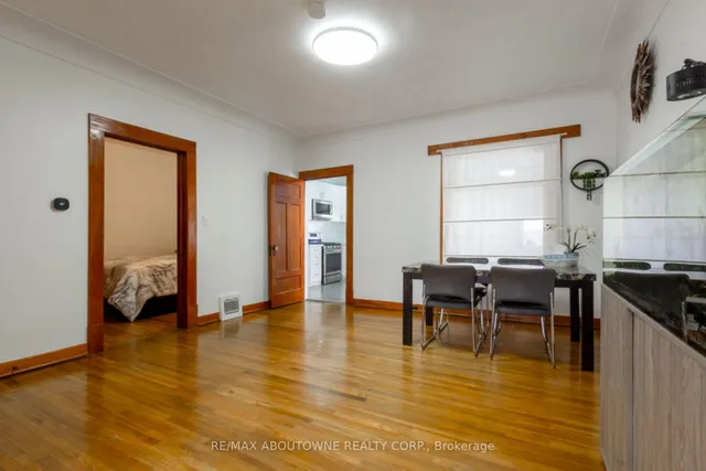 Additional image 12 of 27 Fairview Ave