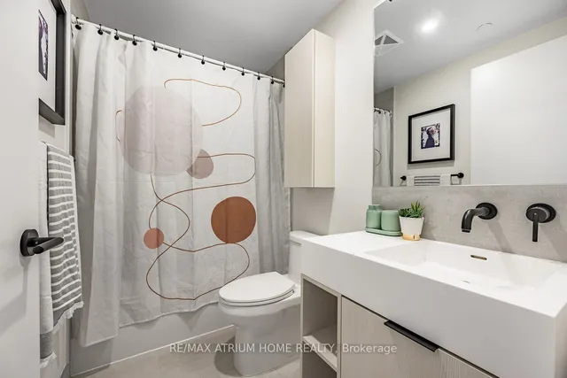 Additional image 29 of 108 Peter St Unit 510