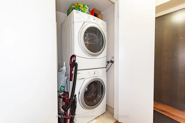 Additional image 27 of 135 Village Green Sq Unit 1423