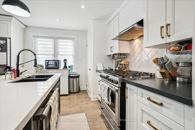 Additional image 16 of 2285 Sunnydale Dr