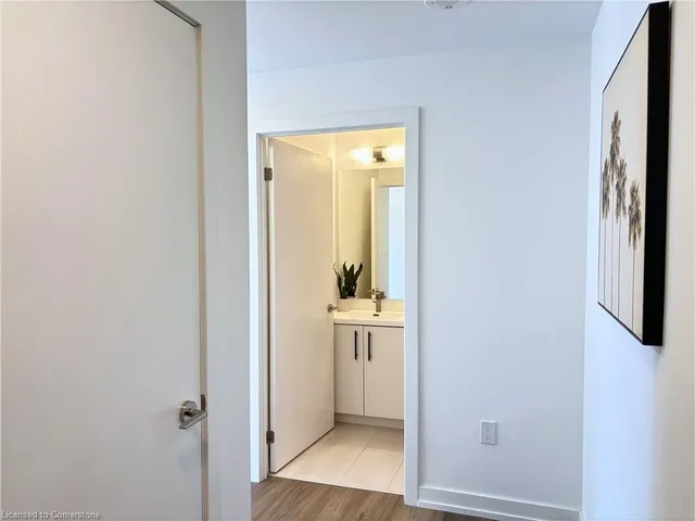 Additional image 4 of 15 Wellington St Unit 406