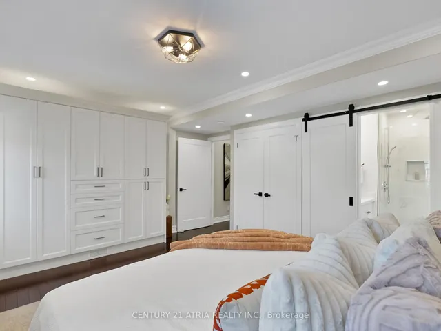 Additional image 20 of 72 Redwood Ave