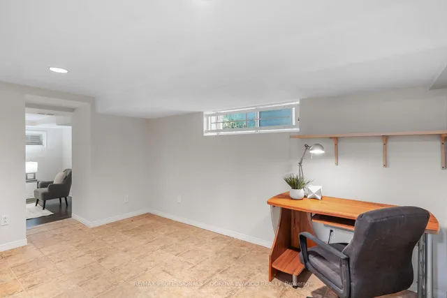 Additional image 39 of 306 Runnymede Rd