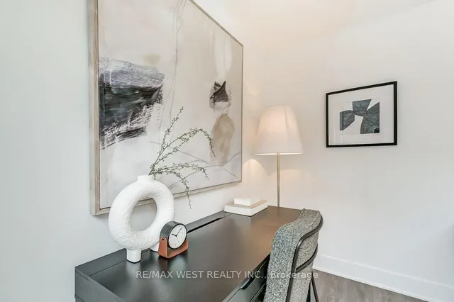 Additional image 5 of 120 Parliament St Unit Th105