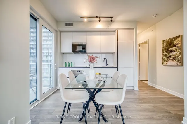 Additional image 5 of 108 Peter St Unit 1325