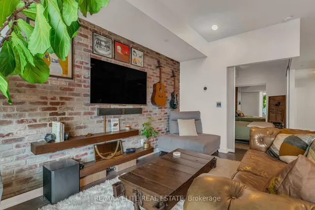 Additional image 17 of 51 East Liberty St Unit 715