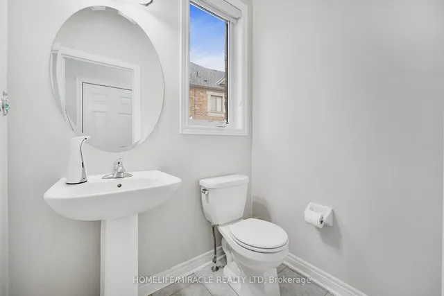 Additional image 31 of 36 Bernadino St