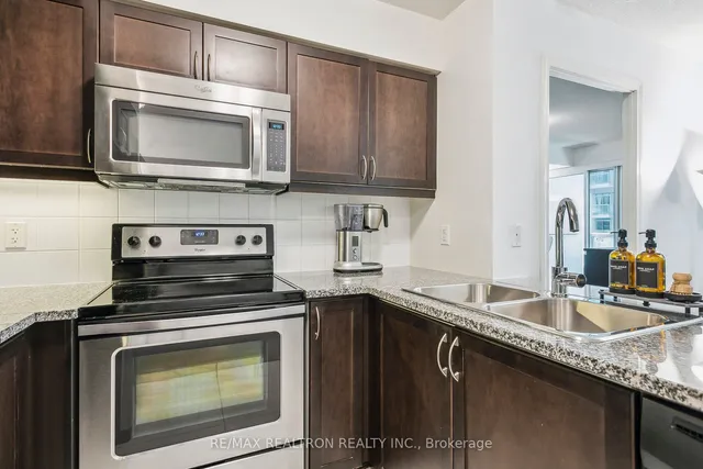 Additional image 19 of 19 Grand Trunk Cres Unit 1215