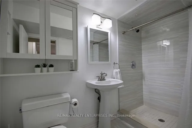 Additional image 17 of 96 Manitoba St